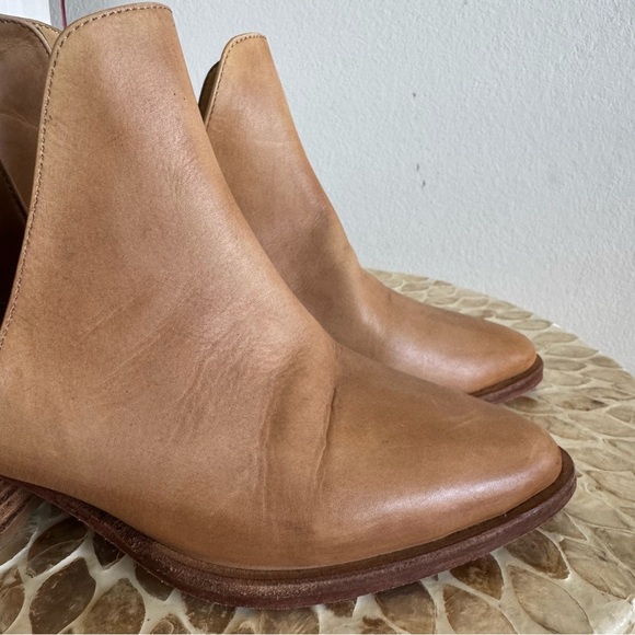 Free People Tan Charm Double V Leather Ankle Boots size 36 - Picture 3 of 10